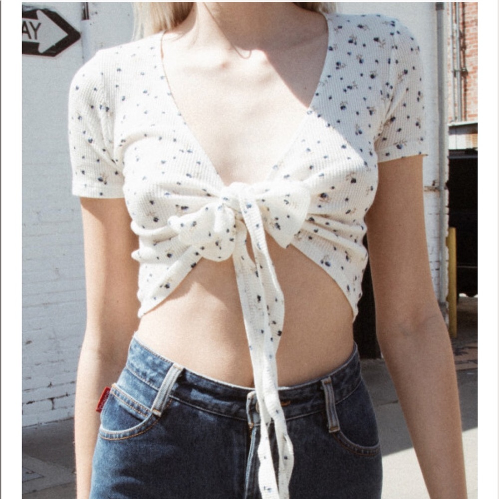 Brandy Melville WHITE Rae Wrap/Tie Front Top
